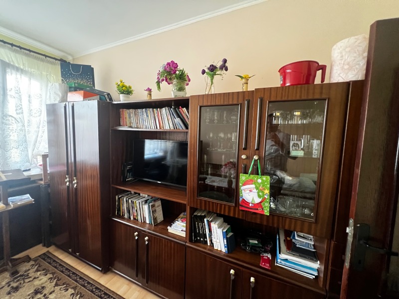 Продава  2-стаен град Русе , Дружба 2 , 50 кв.м | 35805701 - изображение [2]