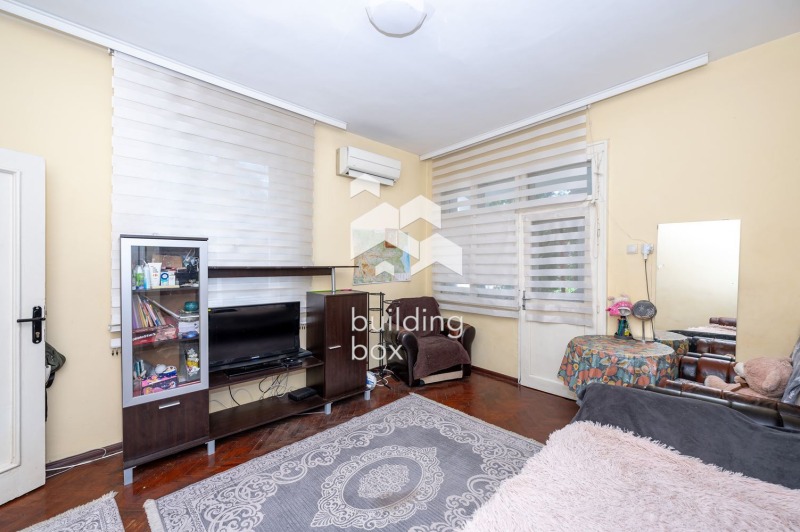 For Sale  1 bedroom Plovdiv , Tsentar , 80 sq.m | 84996399
