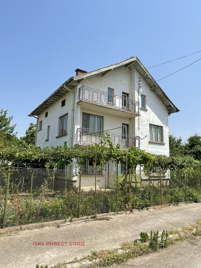 Продава КЪЩА, гр. Криводол, област Враца, снимка 1 - Къщи - 46375357