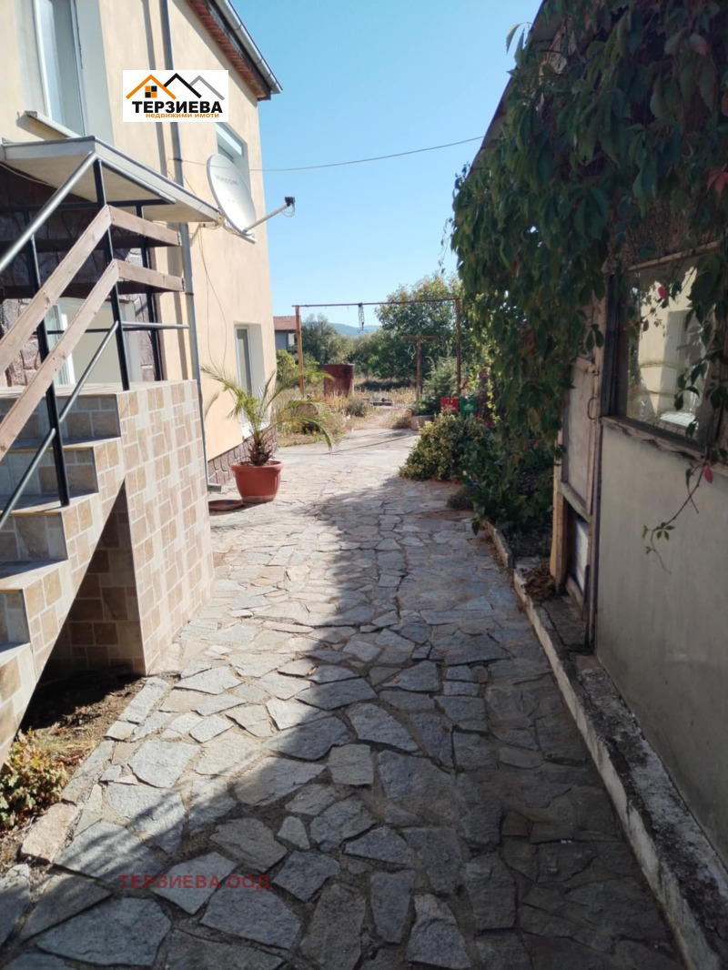 Продава  Къща област Стара Загора , с. Братя Даскалови , 160 кв.м | 83169945 - изображение [2]