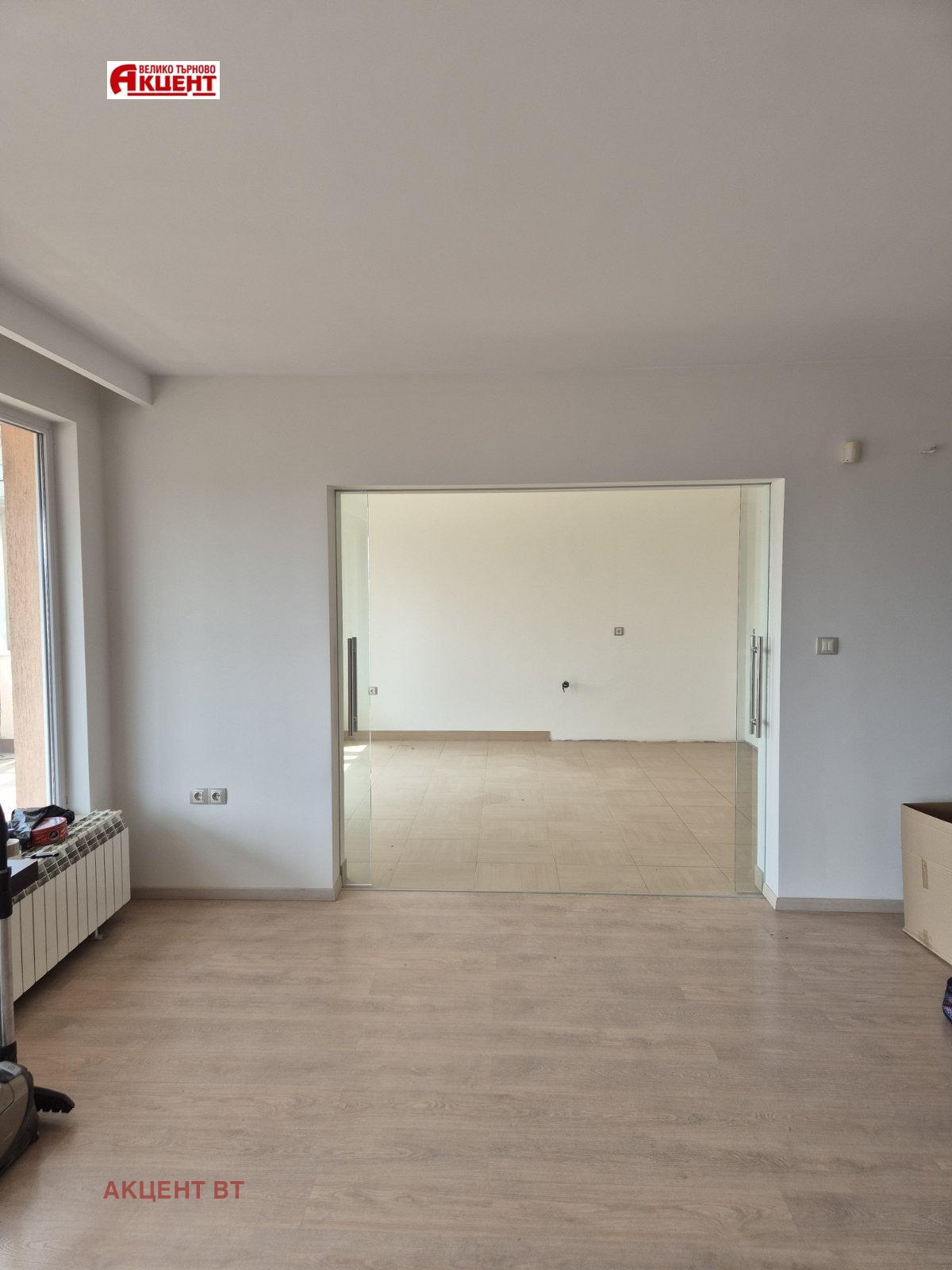 Продава МНОГОСТАЕН, гр. Велико Търново, Център, снимка 6 - Апартаменти - 50215532