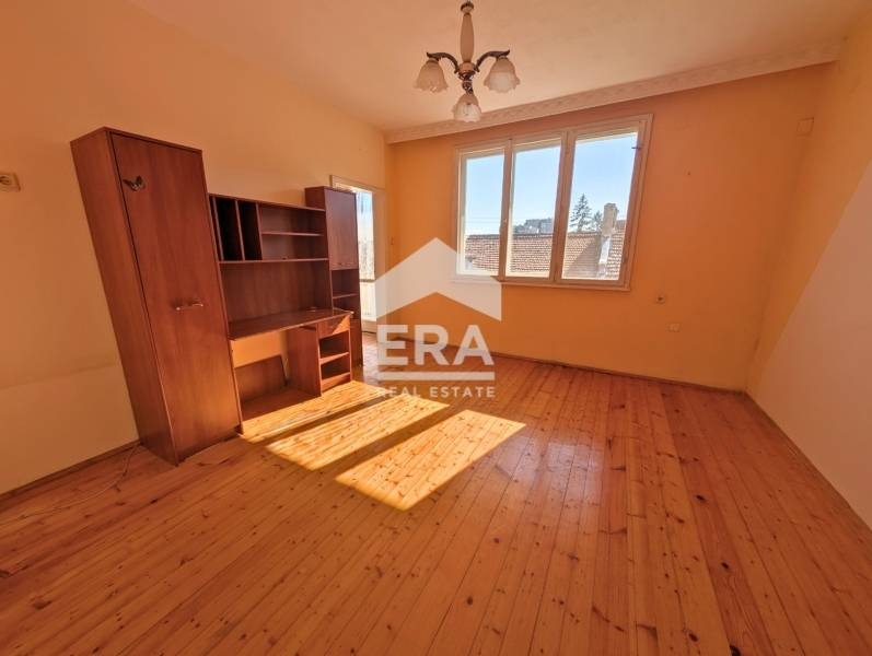 Продава 4-СТАЕН, гр. Шумен, Математическа гимназия, снимка 3 - Апартаменти - 53504858