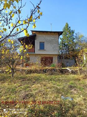 Продажба на имоти в с. Тополница, област Кюстендил - изображение 2 