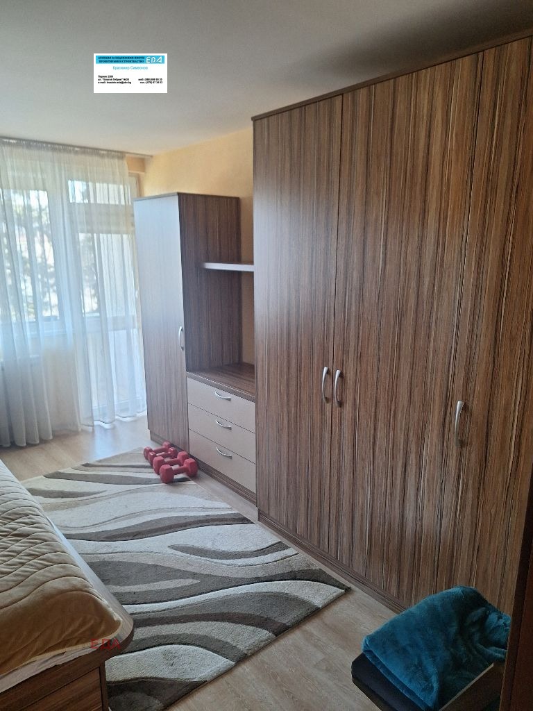 Продава  3-стаен град Перник , Център , 72 кв.м | 92102133 - изображение [5]