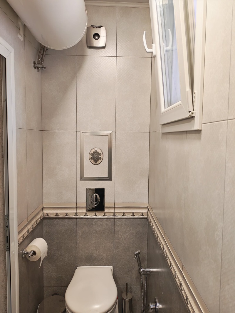 Продава ЕТАЖ ОТ КЪЩА, гр. София, Център, снимка 16 - Етаж от къща - 52826619