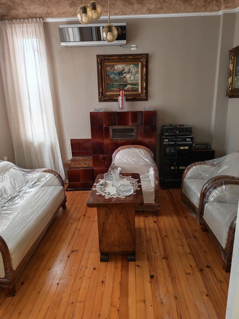 Продава ЕТАЖ ОТ КЪЩА, гр. София, Център, снимка 7 - Етаж от къща - 52826619