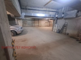 Паркомясто град Варна, Базар Левски
