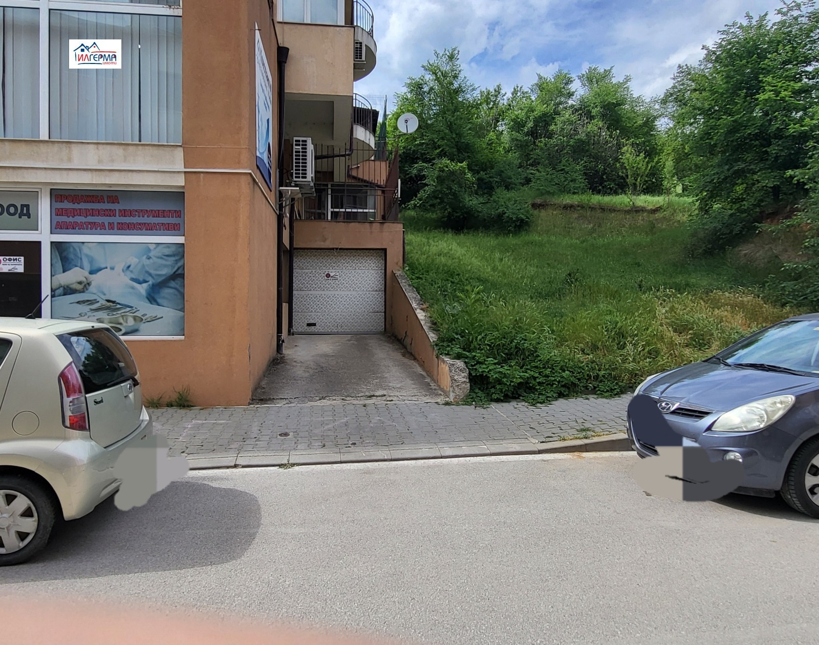 Продава ГАРАЖ, ПАРКОМЯСТО, гр. Благоевград, Освобождение, снимка 2 - Гаражи и паркоместа - 50610708