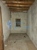 Продава КЪЩА, област Велико Търново, с. Козловец • 10000 € • 40190312 — Holmes.bg