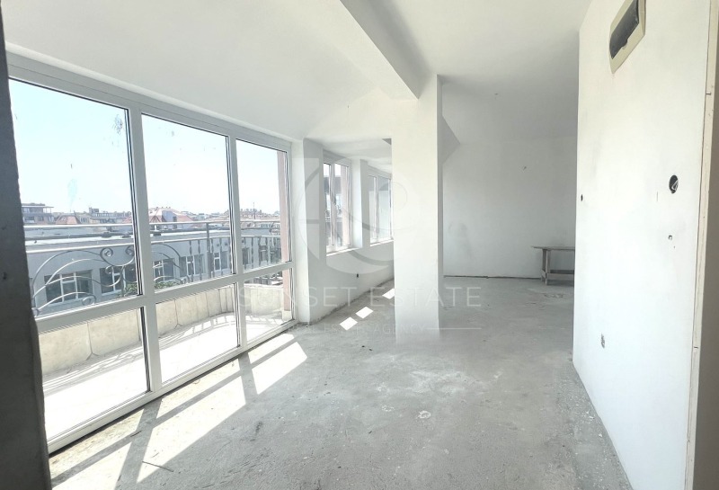 Продава 4-СТАЕН в област Бургас, гр. Поморие - 200 кв.м / 200 000 € » 391 166.00 лв., СЪНСЕТ ЕСТЕЙТ