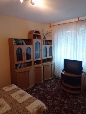 Studio Țentâr, Ruse 1