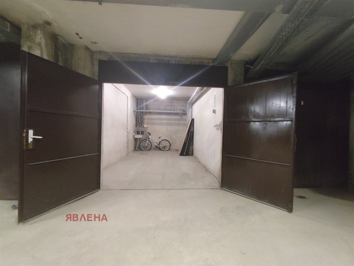 Продава ГАРАЖ, ПАРКОМЯСТО, гр. София, Зона Б-19, снимка 2 - Гаражи и паркоместа - 56162518