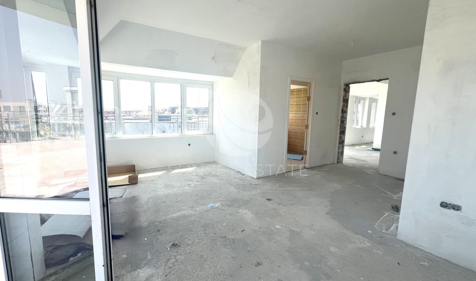 Продава 4-СТАЕН, гр. Поморие, област Бургас, снимка 2 - Апартаменти - 54327349