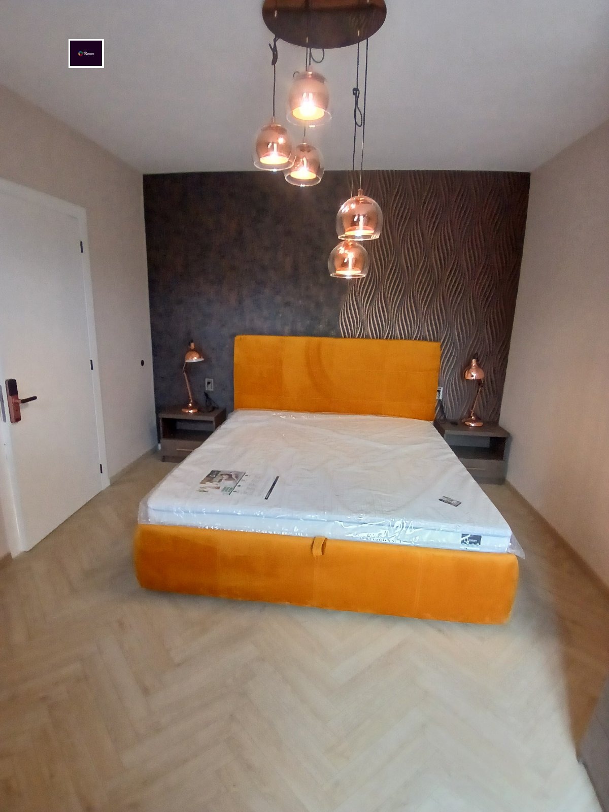 Продава МНОГОСТАЕН, гр. Варна, Център, снимка 6 - Апартаменти - 55405070