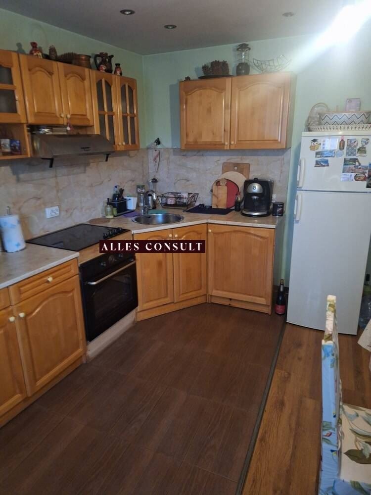 Eladó  Ház Sofia , Bistrica , 250 négyzetméter | 72445087