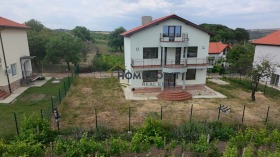 Maison Ravna gora, région Varna