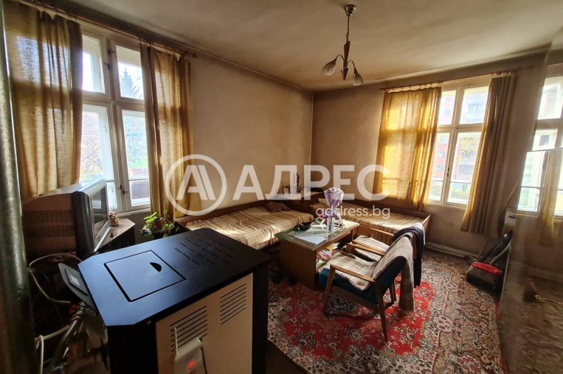 Продава 3-СТАЕН, гр. София, Изгрев, снимка 2 - Апартаменти - 52836058