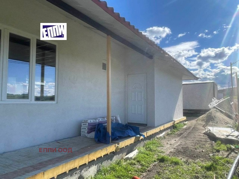 Продава КЪЩА, с. Пролеша, област София област, снимка 2 - Къщи - 40356161
