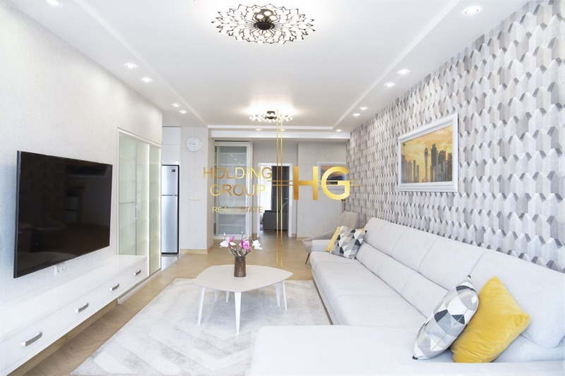 Продава 4-СТАЕН в град Варна, Аспарухово - 190 кв.м / 380 000 € » 743 215.40 лв., ХОЛДИНГ ГРУП