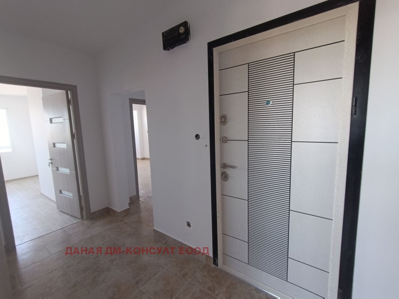 De vânzare  2 dormitoare Șumen , Țentâr , 70 mp | 98852240 - imagine [15]