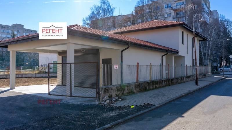 Продава  Къща област Габрово , гр. Севлиево , 309 кв.м | 35734572 - изображение [2]