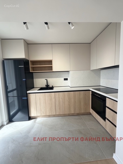 Продава 3-СТАЕН, гр. Варна, Левски 2