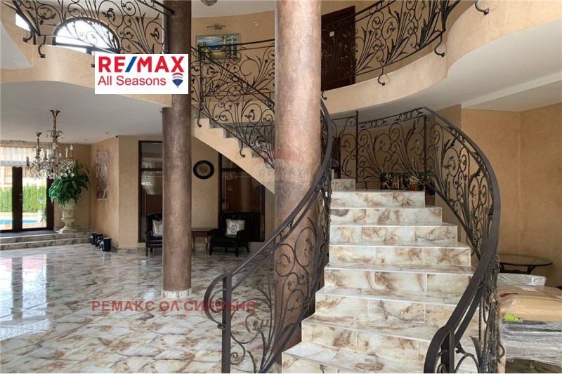 Продава МНОГОСТАЕН в област Бургас, гр. Свети Влас - 414 кв.м / 349 900 € » 684 344.92 лв., РЕМАКС ОЛ СИЙЗЪНС