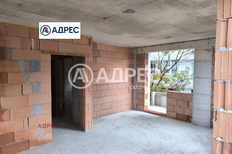 Продава 2-СТАЕН, град Варна, Център • 148000 € / 289462.84 лв. • 57938726 1