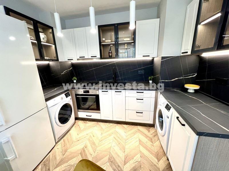 Продава  3-стаен град Пловдив , Младежки Хълм , 97 кв.м | 27143661 - изображение [4]