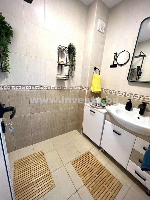 Продава  3-стаен град Пловдив , Младежки Хълм , 97 кв.м | 27143661 - изображение [13]