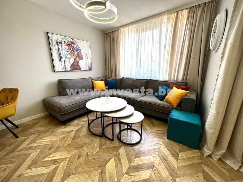 Продава  3-стаен град Пловдив , Младежки Хълм , 97 кв.м | 27143661 - изображение [2]