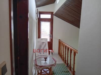 Продава ВИЛА, с. Дълбоки, област Стара Загора, снимка 14 - Вили - 52576905