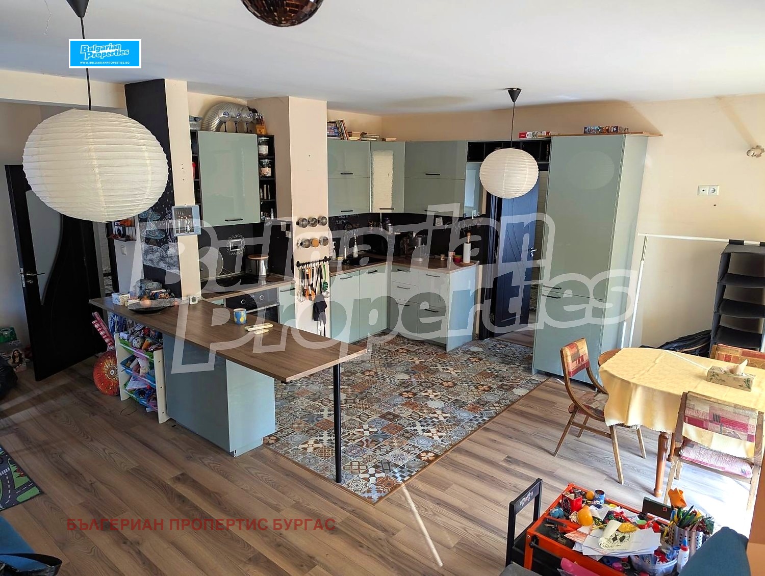 Продава 3-СТАЕН, гр. Бургас, Сарафово, снимка 2 - Апартаменти - 56223028