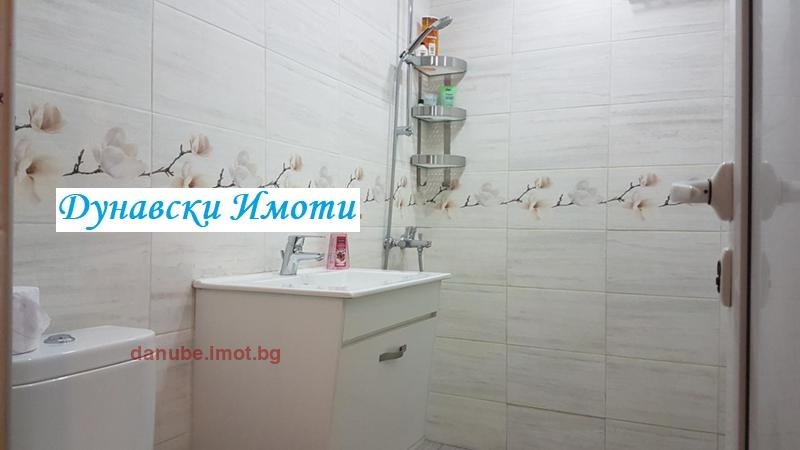 Продава 3-СТАЕН, гр. Русе, Възраждане, снимка 8 - Апартаменти - 54702174
