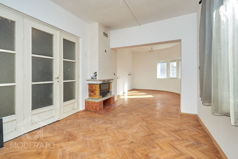 Продава МНОГОСТАЕН, град Бургас, Център • 208000 € / 406812.64 лв. • 92125826 1