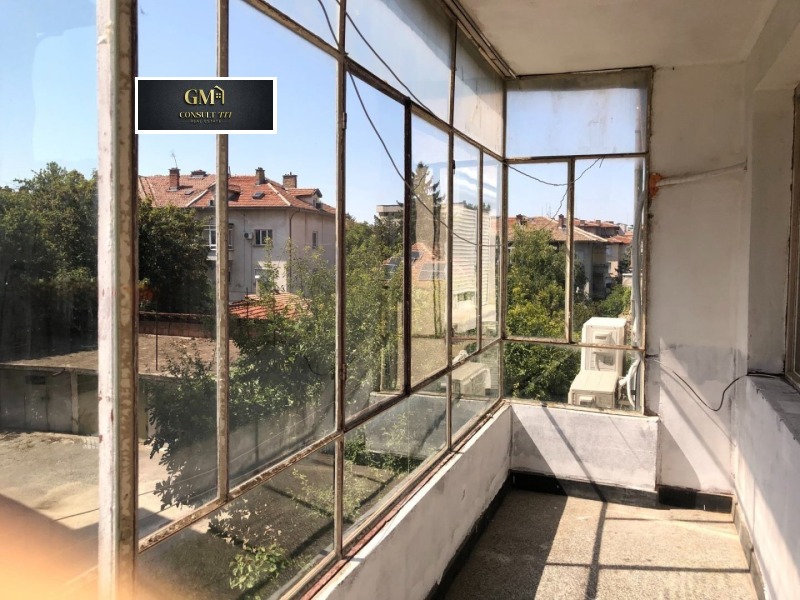 Продава  2-стаен град Плевен , Идеален център , 67 кв.м | 50699552 - изображение [2]