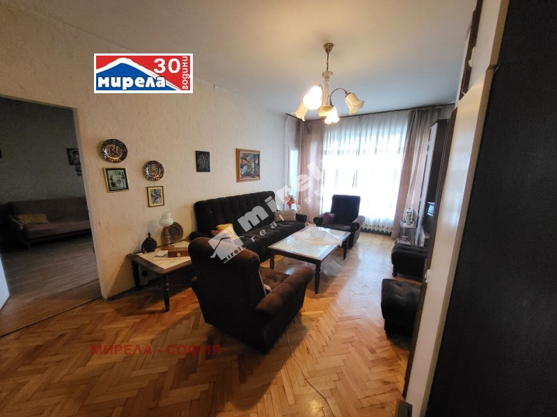 Продава 3-СТАЕН, гр. София, Борово, снимка 2 - Апартаменти - 52195309