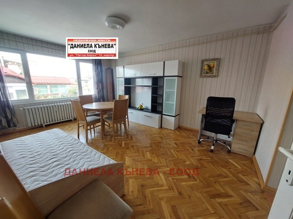 Продава  3-стаен град Русе , Център , 85 кв.м | 89896812