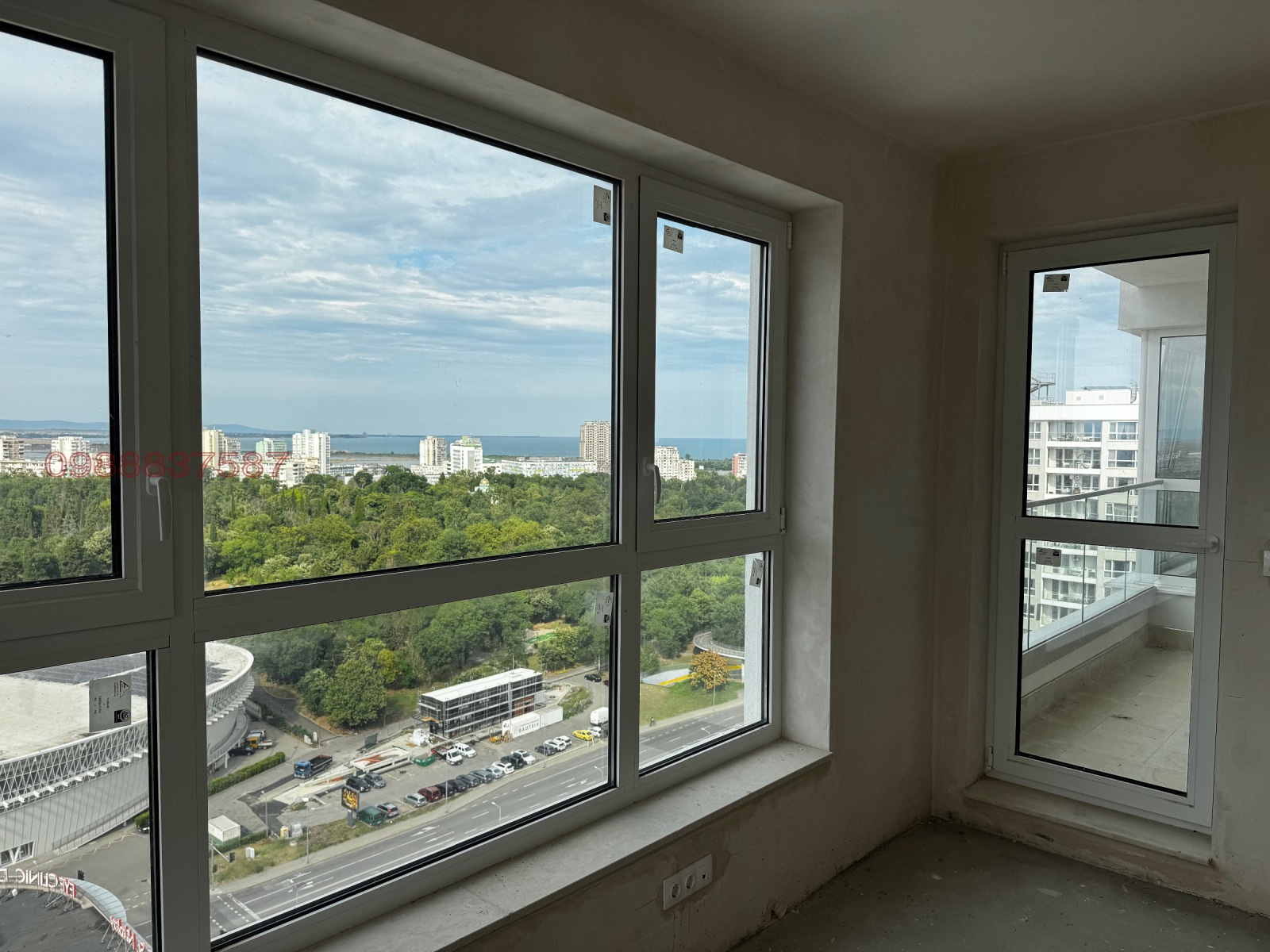 Продава МНОГОСТАЕН, гр. Бургас, Славейков, снимка 9 - Апартаменти - 55412086