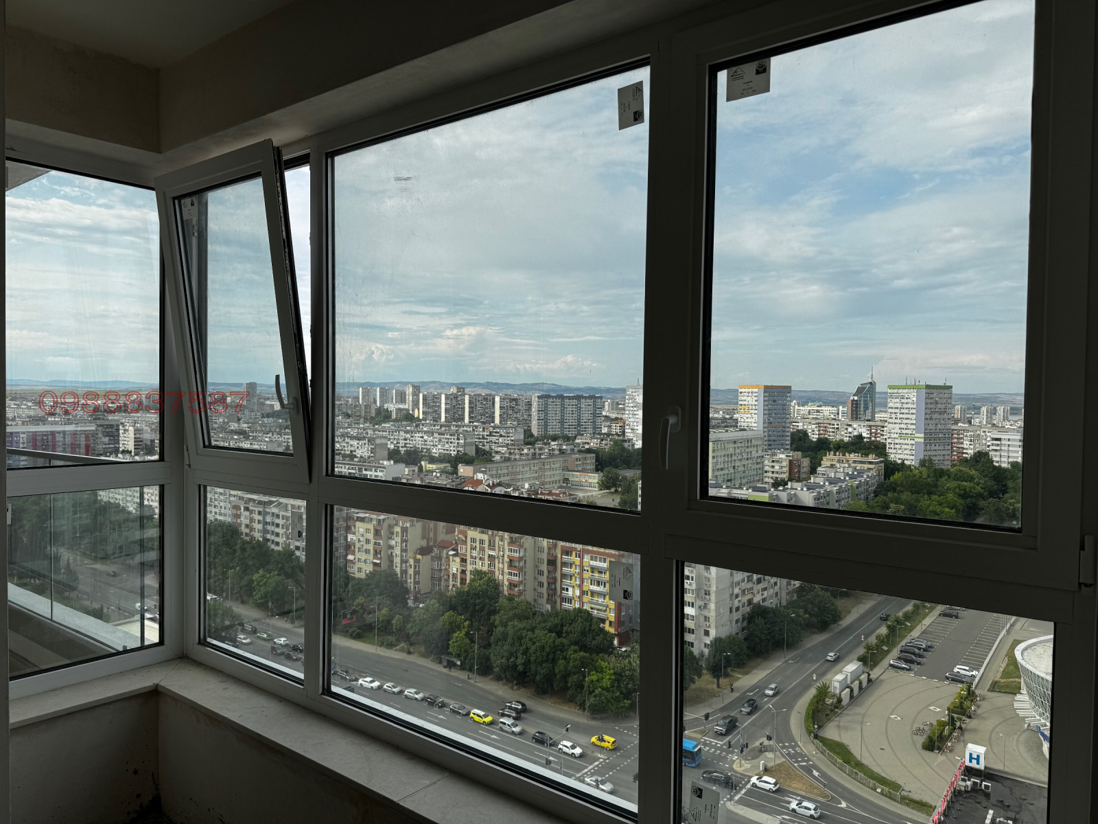Продава МНОГОСТАЕН, гр. Бургас, Славейков, снимка 4 - Апартаменти - 55412086