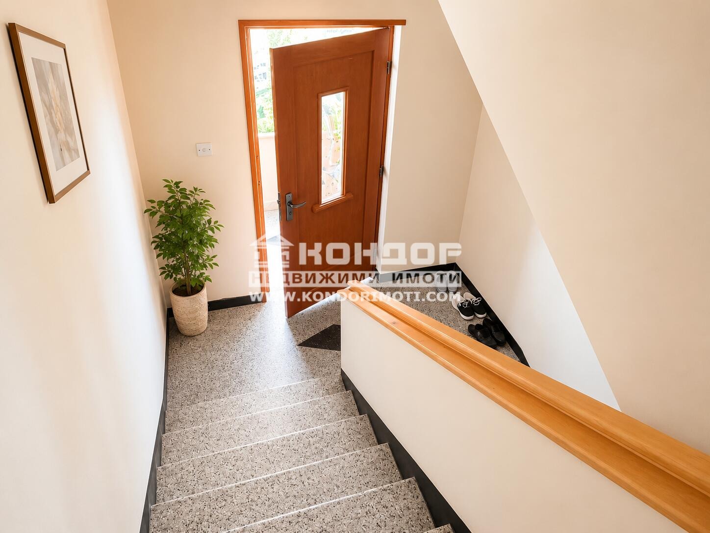 Продава ЕТАЖ ОТ КЪЩА, гр. Пловдив, Прослав, снимка 8 - Етаж от къща - 55011888