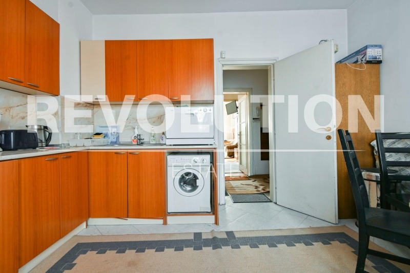 Продава 2-СТАЕН, гр. София, Център, снимка 2 - Апартаменти - 52414198