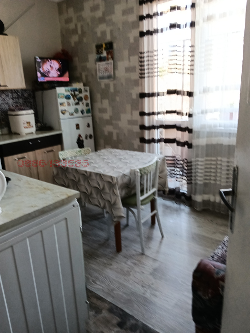 Продава 3-СТАЕН, гр. Чирпан, област Стара Загора, снимка 7 - Апартаменти - 52779833