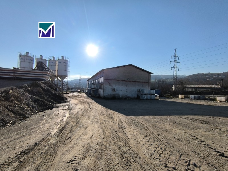Продава ПРОМ. ПОМЕЩЕНИЕ, гр. Враца, Промишлена зона - Изток, снимка 4 - Производствени сгради - 52751732