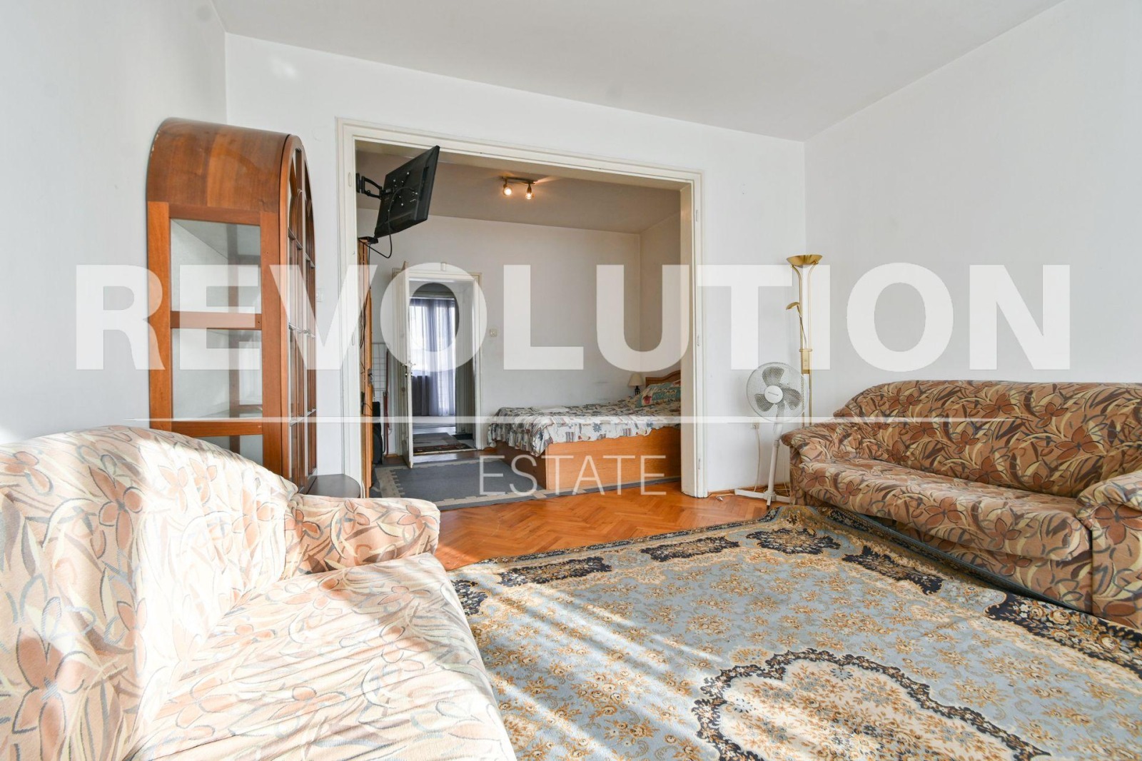 Продава 2-СТАЕН, гр. София, Център, снимка 2 - Апартаменти - 52414198