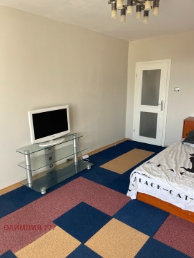 1 chambre Chirok tsentar, Pleven 12