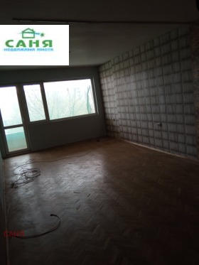 3 quartos Chirok centar, Pleven