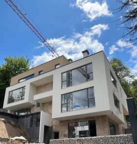 3+ camere da letto Boiana, Sofia