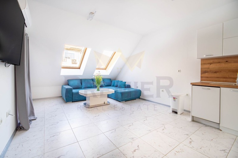 Продава 2-СТАЕН, гр. Варна, Център, снимка 2 - Апартаменти - 53381325