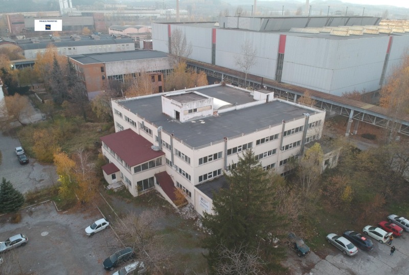 Продава ФАБРИКА/ЗАВОД в град Перник, Промишлена зона - 2865 кв.м / 811 000 € » 1 586 178.13 лв., РИК-ОМ ЕООД